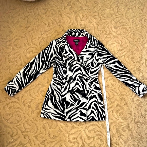 Like new double breasted zebra/silver print pea coat.92% poly, 8% metallic.Sz S - Picture 1 of 5